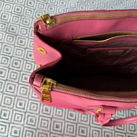 Prada Galleria Saffiano Tote, Peonia - Picture 9 of 17